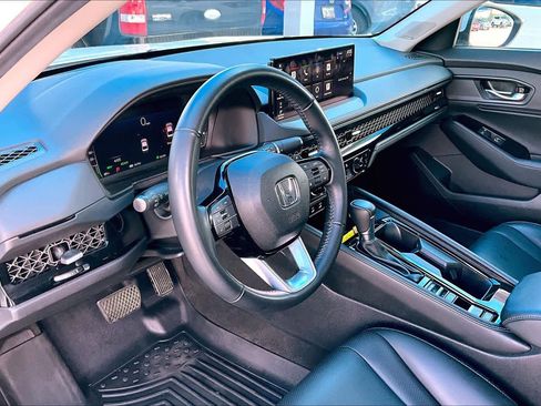 Used 2024 Honda Accord Touring image 18
