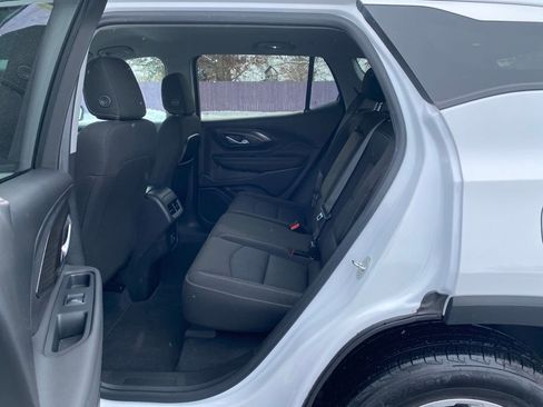 Used 2022 GMC Terrain SLE w/ Driver Convenience Package image 18