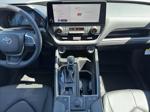 New 2026 Toyota Grand Highlander AWD Hybrid image 12