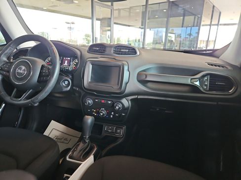 Used 2019 Jeep Renegade Altitude w/ Quick Order Package 2XM image 20