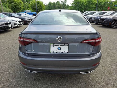 Used 2020 Volkswagen Jetta R-Line w/ R-Line Cold Weather Package FWD image 6