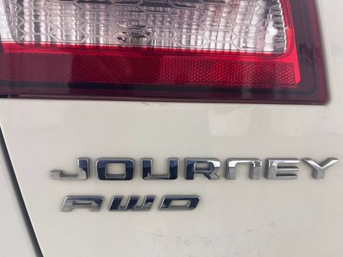 Used 2012 Dodge Journey Crew w/ Flexible Seating Group AWD/4WD image 20