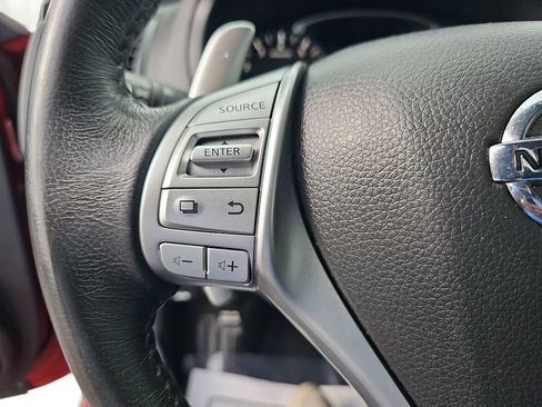 Used 2017 Nissan Altima 2.5 SR w/ Midnight Edition Package FWD image 17