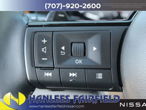 Used 2024 Nissan Pathfinder Platinum w/ Cargo Package image 35