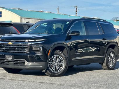 Used 2024 Chevrolet Traverse LT
