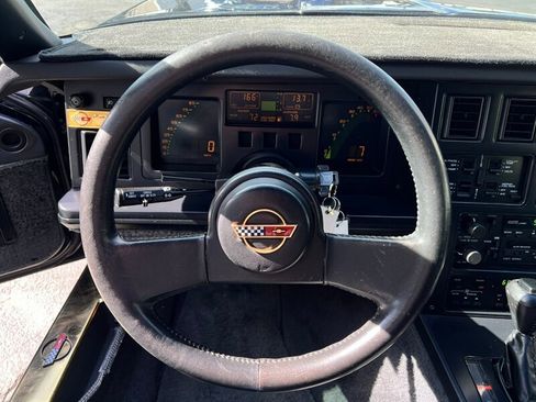 Used 1987 Chevrolet Corvette Coupe image 30