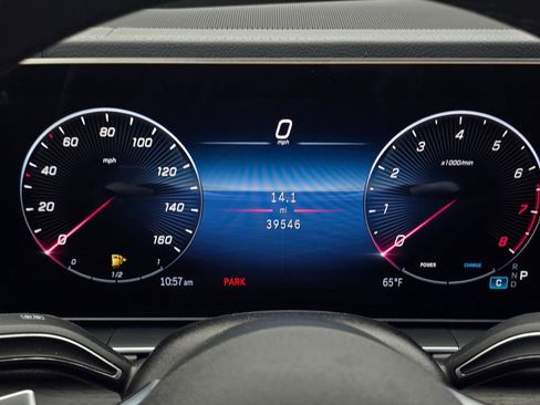 Used 2024 Mercedes-Benz GLE 350 4MATIC w/ Driver Assistance Package image 40