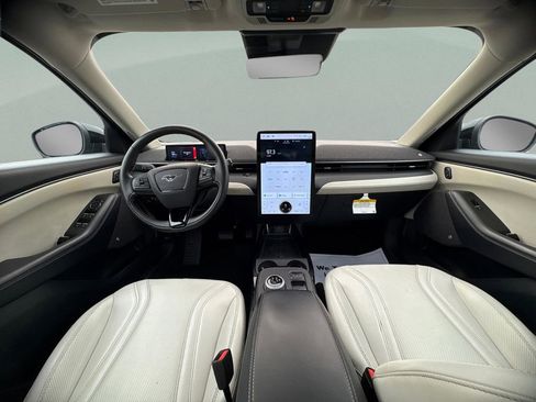 Used 2023 Ford Mustang Mach-E Premium image 16