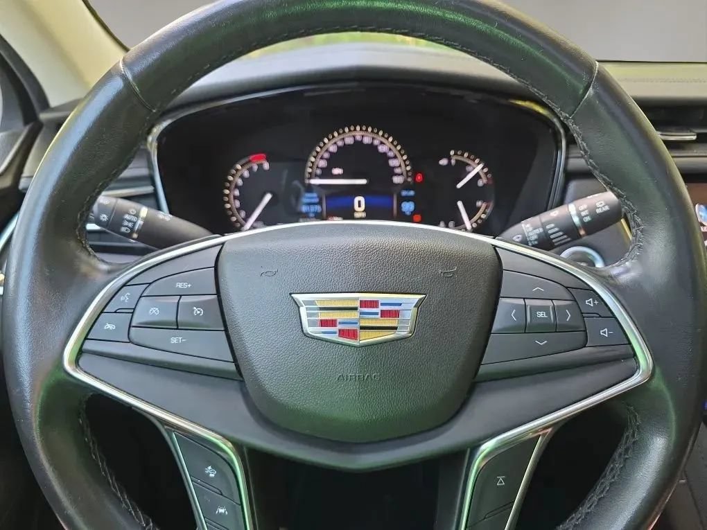 Used 2019 Cadillac XT5 Premium Luxury FWD image 18