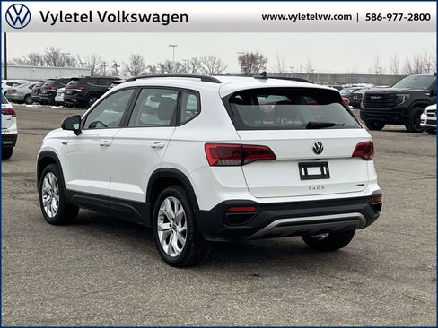 Certified 2023 Volkswagen Taos S image 4