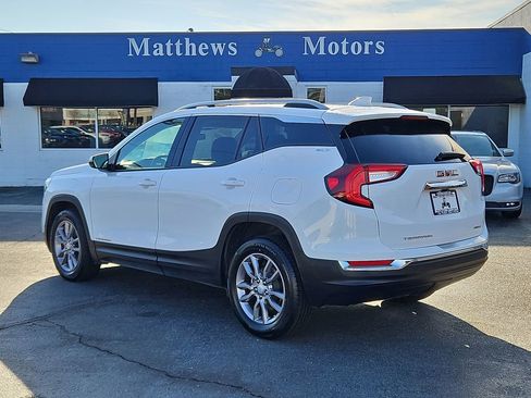 Used 2024 GMC Terrain SLT image 5