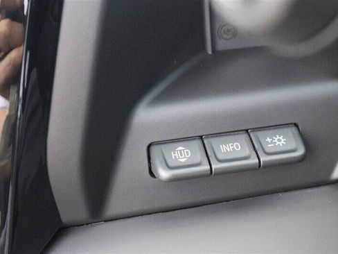 Used 2024 GMC Sierra 3500 Denali Ultimate AWD/4WD image 23