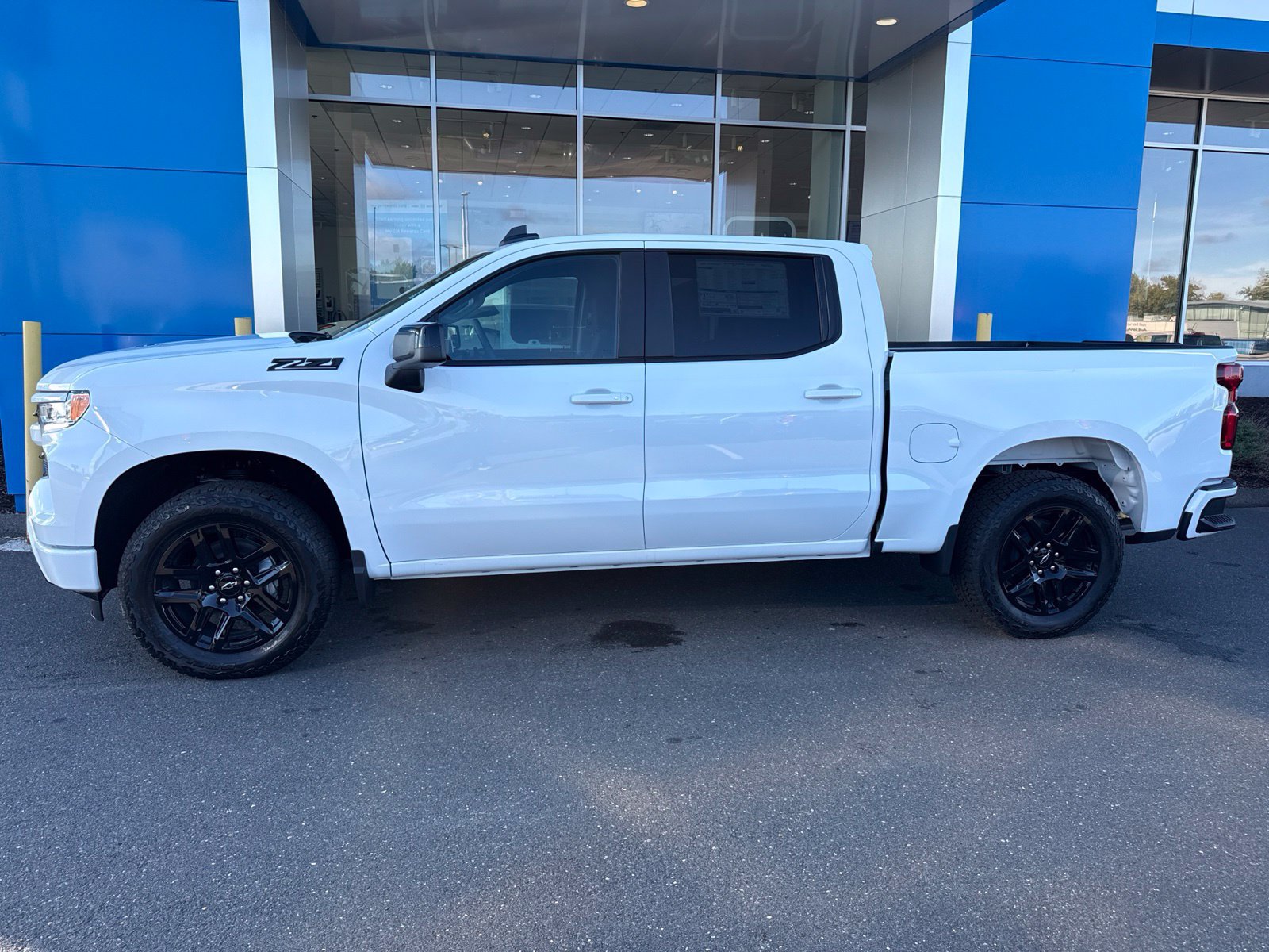 New 2026 Chevrolet Silverado 1500 RST w/ Z71 Off-Road Package AWD/4WD image 9