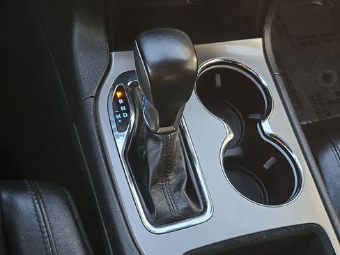 Used 2022 Jeep Grand Cherokee Laredo X image 20