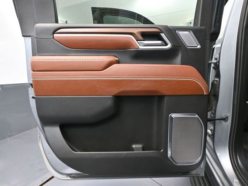 Used 2025 GMC Sierra 3500 Denali Ultimate image 44