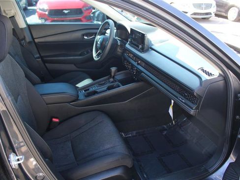 Used 2025 Honda Accord LX image 12