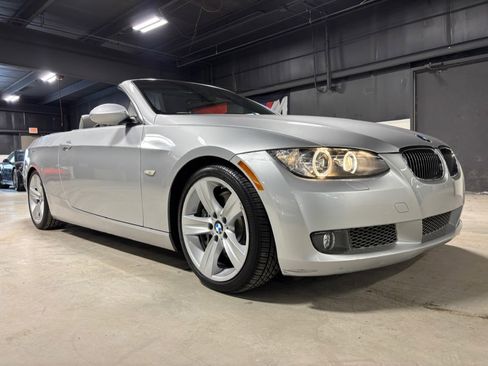 Used 2008 BMW 335i Convertible w/ Premium Pkg image 10