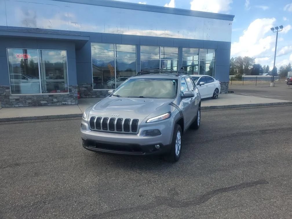 Used 2015 Jeep Cherokee Latitude AWD/4WD image 1
