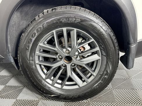 Used 2021 Nissan Rogue S FWD image 36