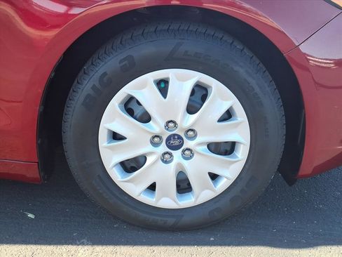 Used 2019 Ford Fusion S image 9