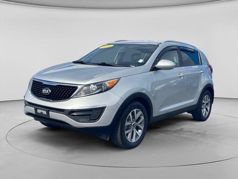 Used 2016 Kia Sportage LX w/ LX Popular Package FWD image 3