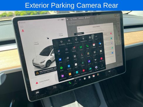 Used 2025 Tesla Model Y Long Range RWD image 9