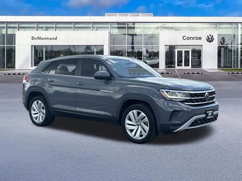 Used 2021 Volkswagen Atlas Cross Sport SE FWD image 3