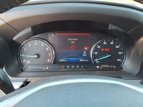 Used 2023 Ford Explorer XLT w/ Equipment Group 202A image 8