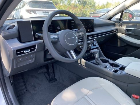 New 2025 Hyundai Sonata SE image 9