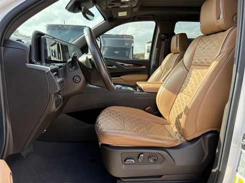 Used 2021 Cadillac Escalade Sport w/ Driver Assist Tech Package image 11