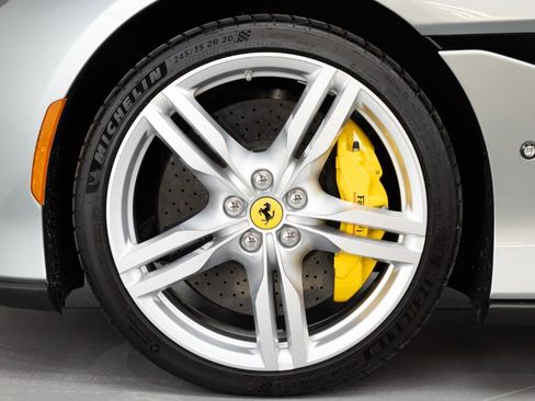 Certified 2019 Ferrari Portofino image 20