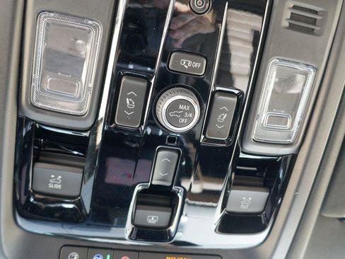 New 2026 GMC Yukon XL Denali Ultimate AWD/4WD image 25