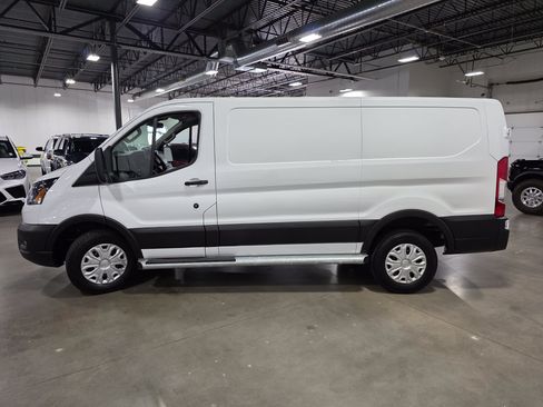 Used 2024 Ford Transit 250 Low Roof w/ Exterior Upgrade Package RWD image 4