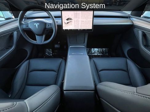 Used 2024 Tesla Model Y Long Range image 2