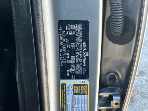 Used 2025 Kia Soul LX w/ LX Technology Package image 24