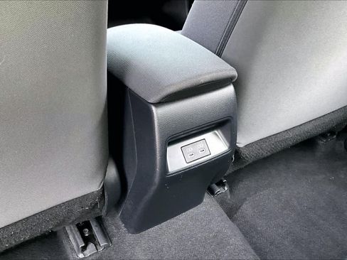 Used 2024 Toyota Corolla LE FWD image 34