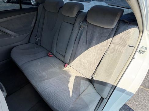 Used 2011 Toyota Camry LE FWD image 15