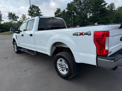 Used 2018 Ford F250 XLT w/ Camper Package AWD/4WD image 10