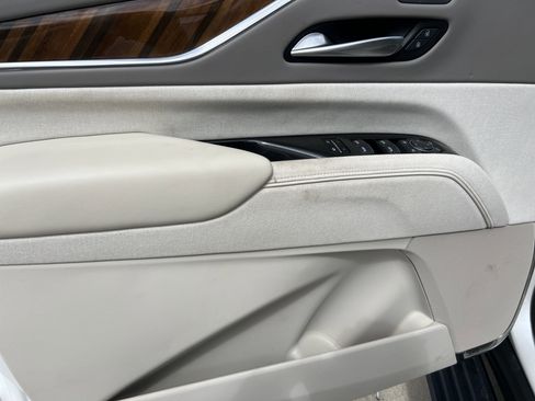 Used 2024 Cadillac Escalade Premium Luxury Platinum w/ LPO, Floor Liner Package AWD/4WD image 13