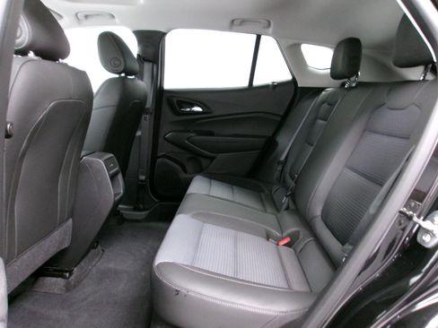 Certified 2024 Chevrolet Trax LT w/ Sunroof Package image 10