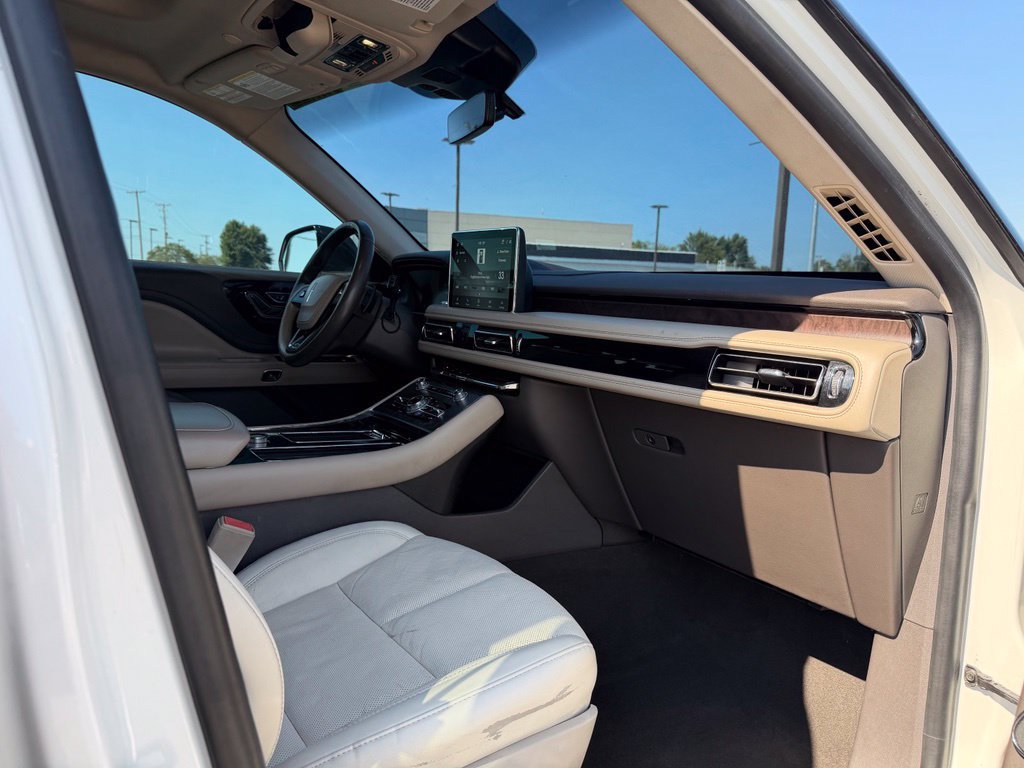 Used 2022 Lincoln Aviator Reserve w/ Equipment Group 201A AWD/4WD image 34