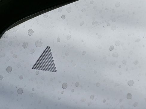 Used 2018 Chrysler Pacifica Touring-L Plus w/ Advanced Safetytec Group image 17