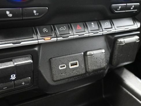 Used 2019 Chevrolet Silverado 1500 RST w/ All-Star Edition AWD/4WD image 28