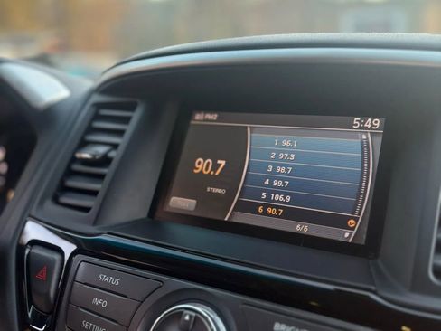 Used 2013 Nissan Pathfinder SV image 18