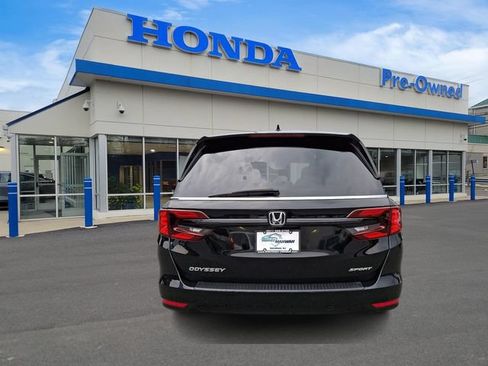 Certified 2023 Honda Odyssey Sport image 5