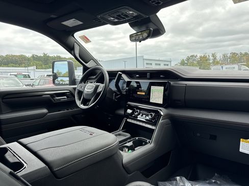 New 2026 GMC Sierra 3500 AT4 w/ AT4 Premium Plus Package image 16