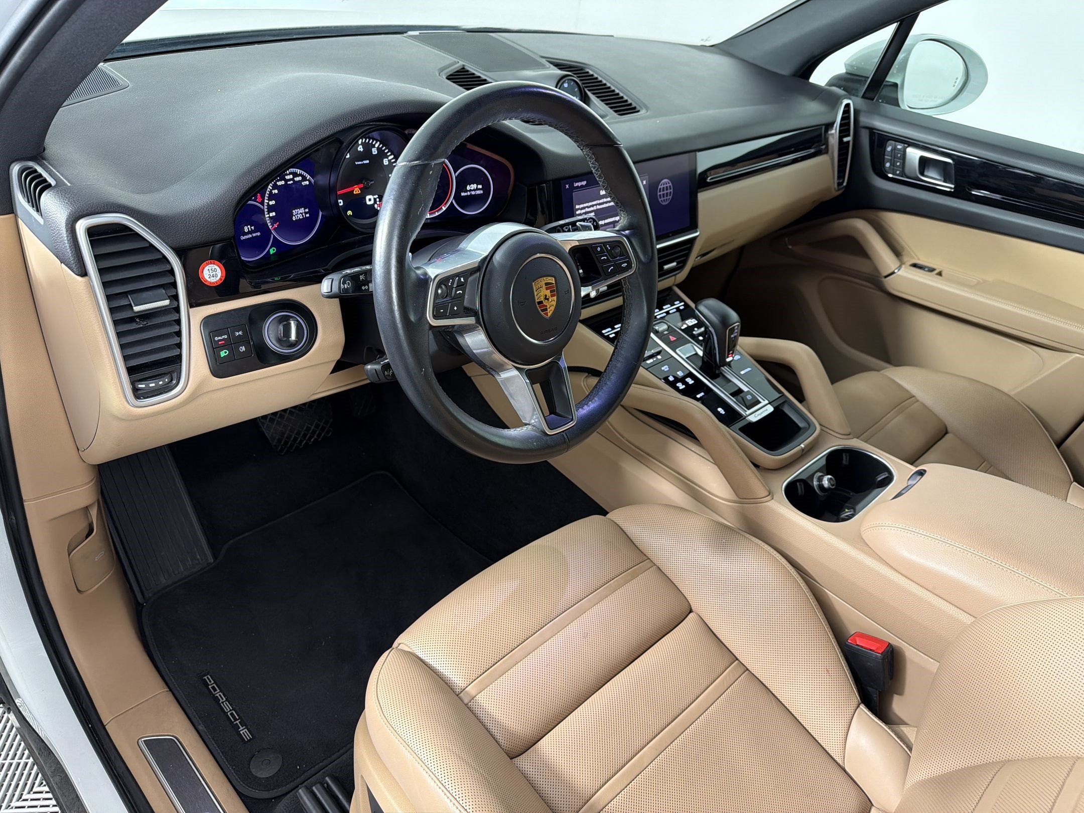 Certified 2023 Porsche Cayenne AWD/4WD image 4