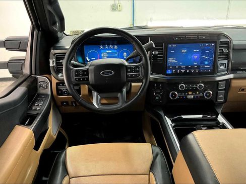 Used 2024 Ford F350 Lariat image 8