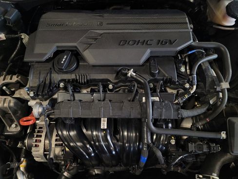 Used 2024 Hyundai Elantra SEL FWD image 30