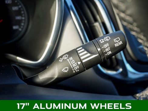 Used 2023 Chevrolet Equinox LT w/ Driver Convenience Package image 23